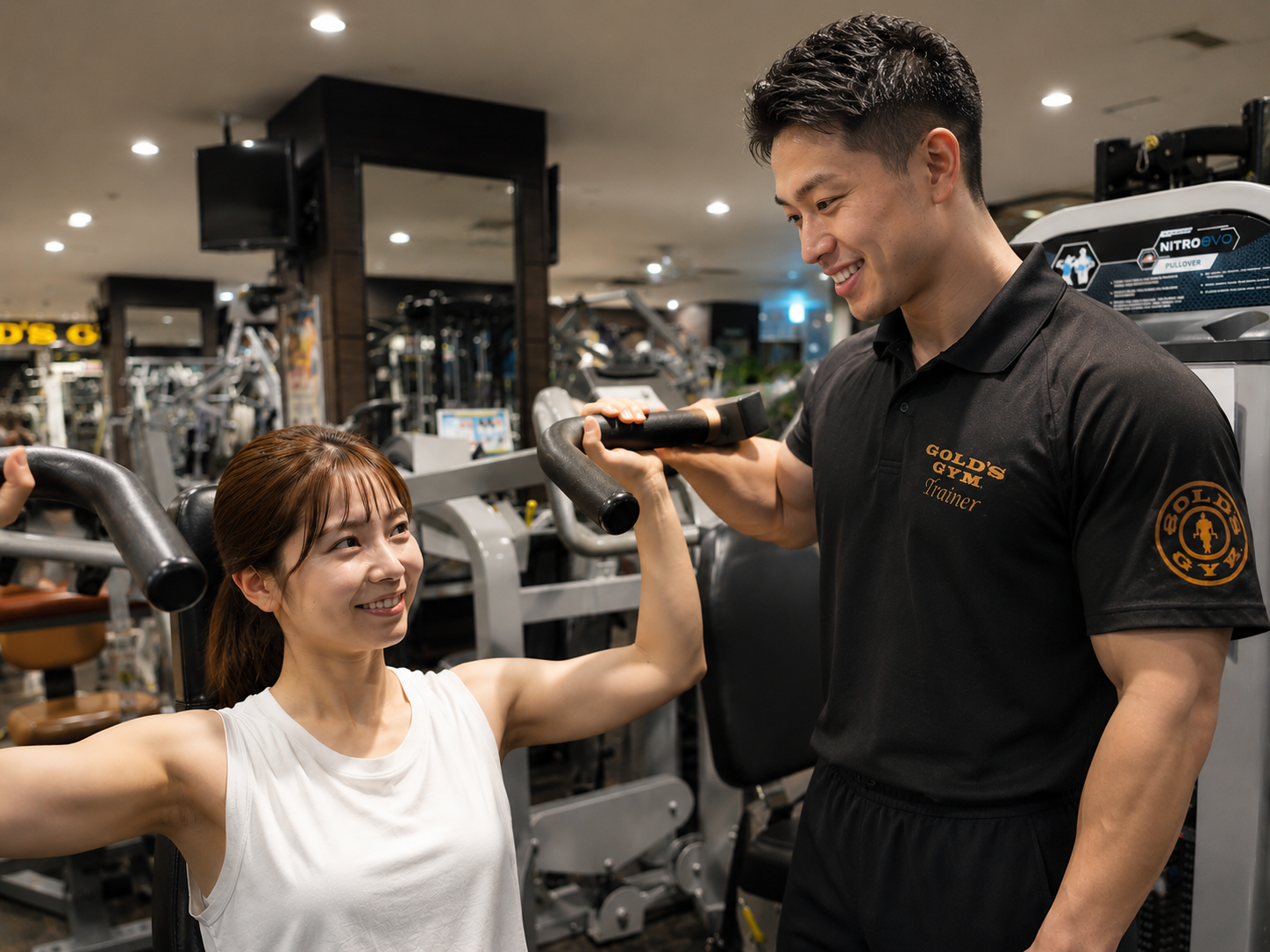 フロントで受付している様子